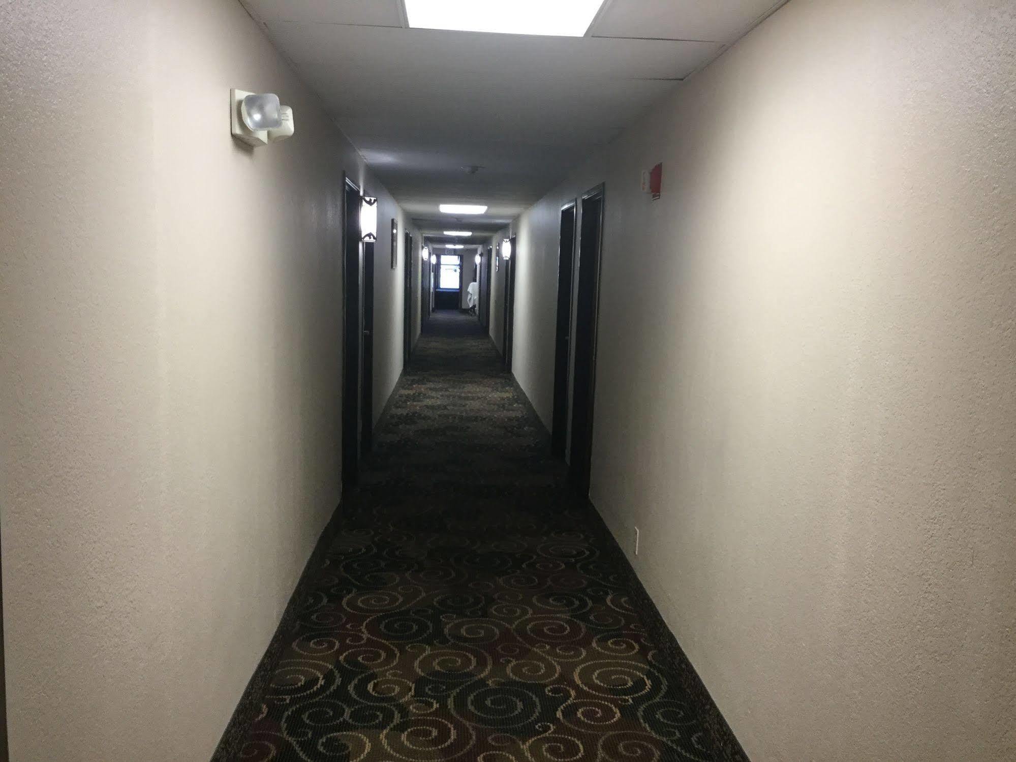 Super 8 By Wyndham Youngstown/Austintown Exterior foto